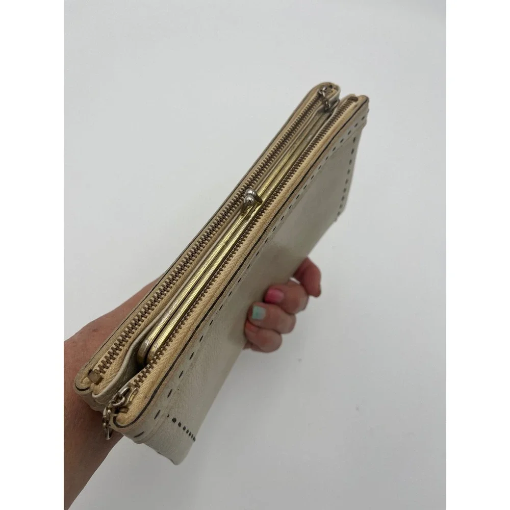 Vintage Beige Pebbled Leather Triple Compartment Kiss Lock Zip Clutch Wallet